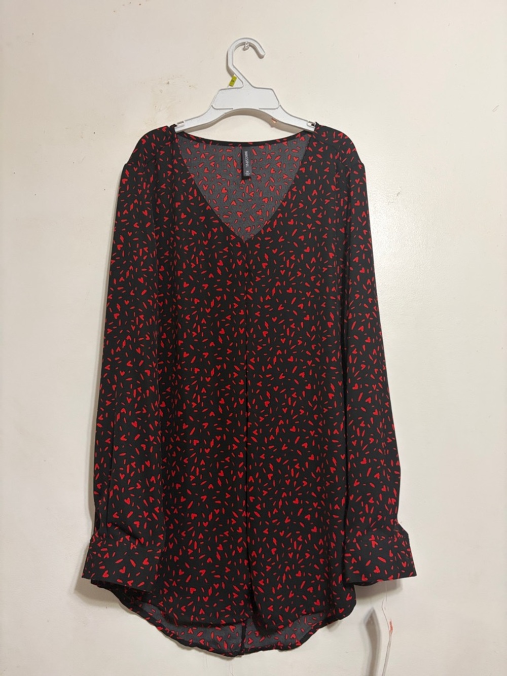 Massini Black Long-Sleeve V-Neck Dress with Red Print